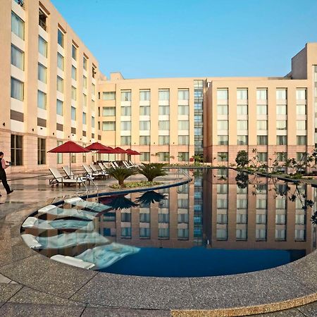 Radisson Blu Hotel Rudrapur Buitenkant foto