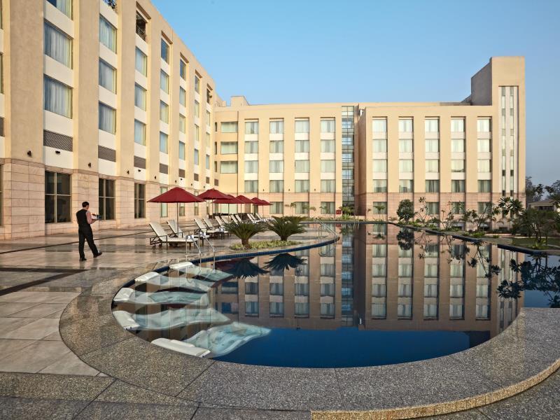 Radisson Blu Hotel Rudrapur Buitenkant foto