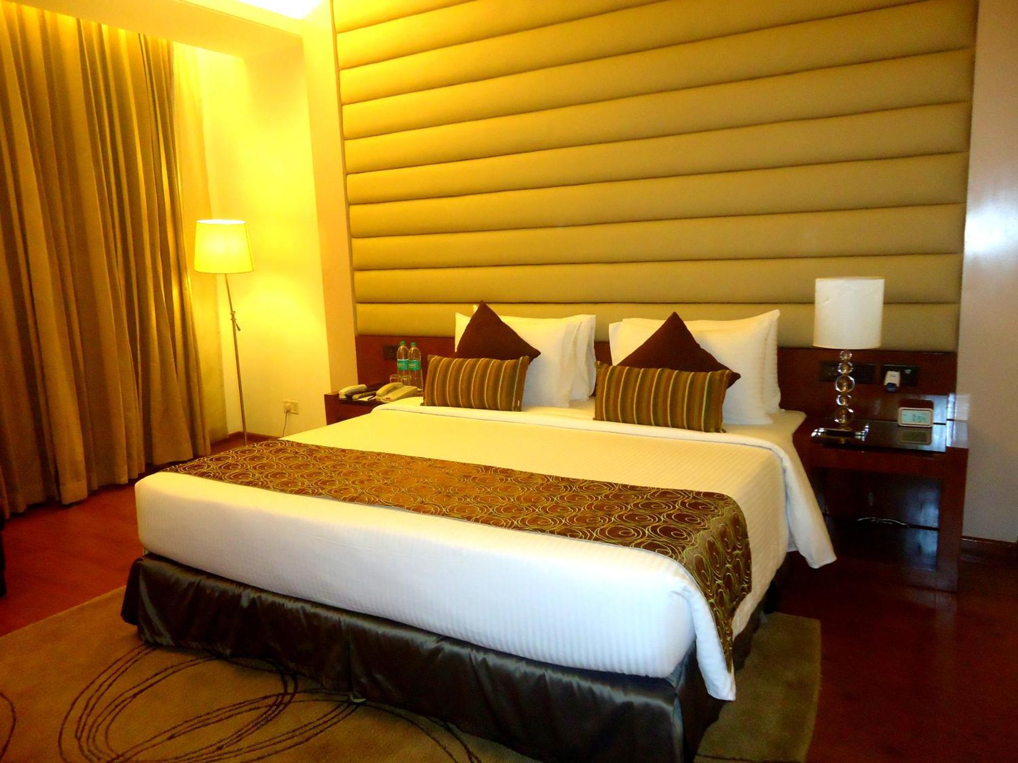 Radisson Blu Hotel Rudrapur Buitenkant foto
