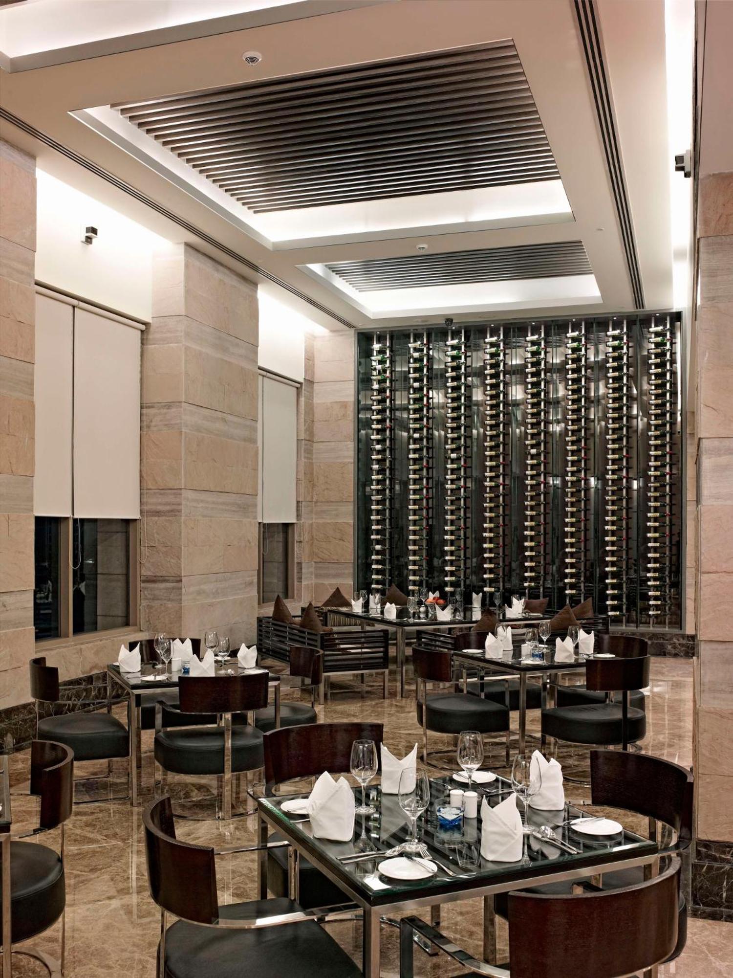 Radisson Blu Hotel Rudrapur Buitenkant foto