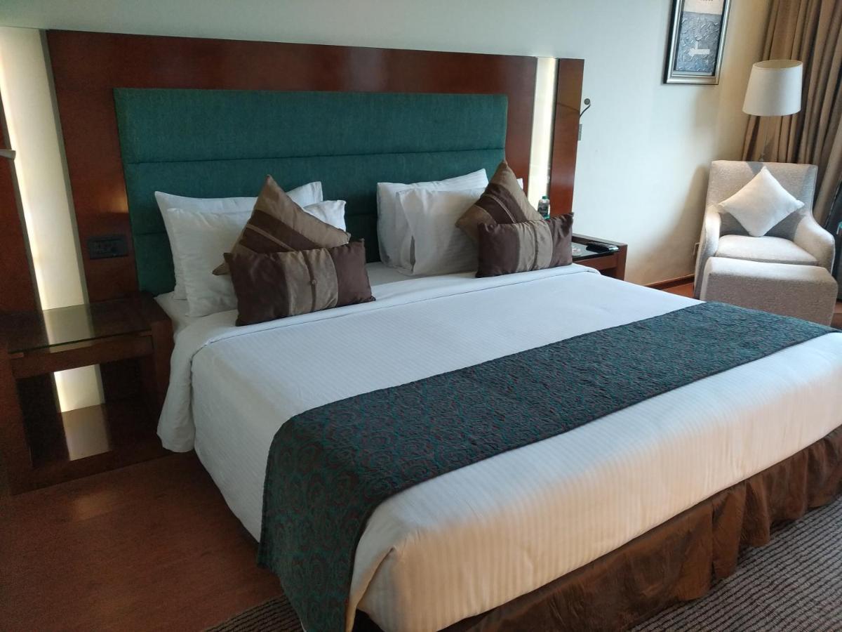 Radisson Blu Hotel Rudrapur Buitenkant foto